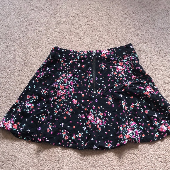 Aeropostale Floral Skirt - Bethany Mota Collection - Picture 2 of 2